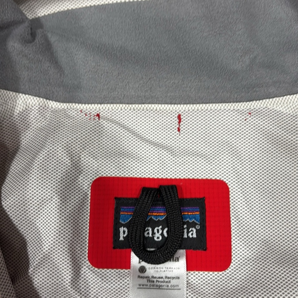 Patagonia Torrentshell H2NO Hooded Rain Jacket Waterproof Nylon Red Delicious - Picture 14 of 15